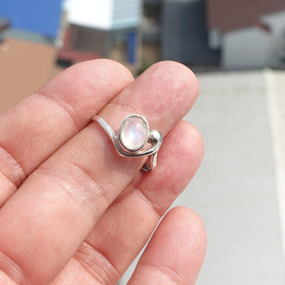 Moonstone Silver Ring, Moonstone Ring, Sterling Silver Ring, oval shaped Moonstone, handmade silver ring - Size 9.5-1
