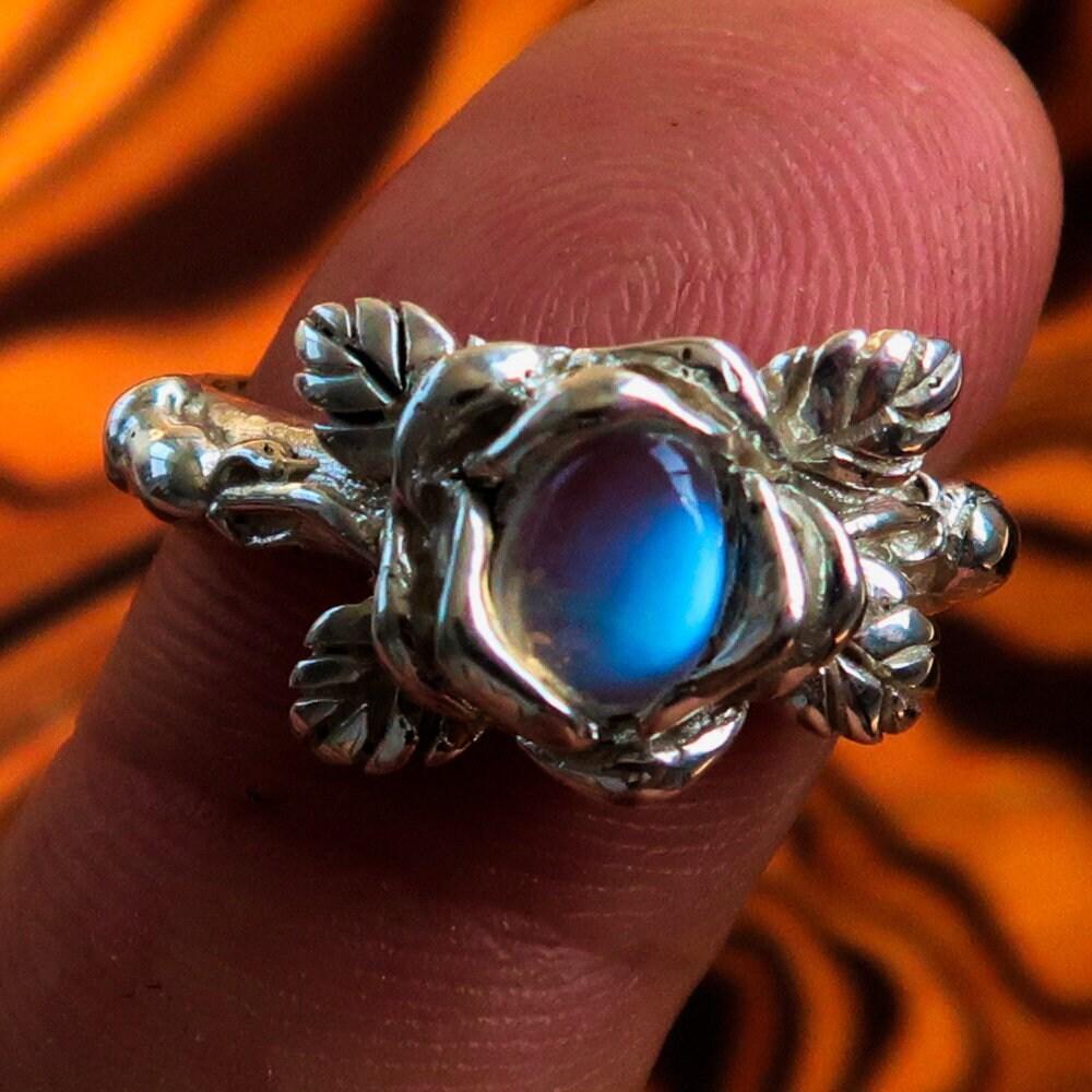 Moonstone Ring, Moonstone Silver Ring, Sterling Silver Ring, Solitaire Ring, Rose Flower Ring, oval shaped Moonstone, unique gift, Size 7.75-1